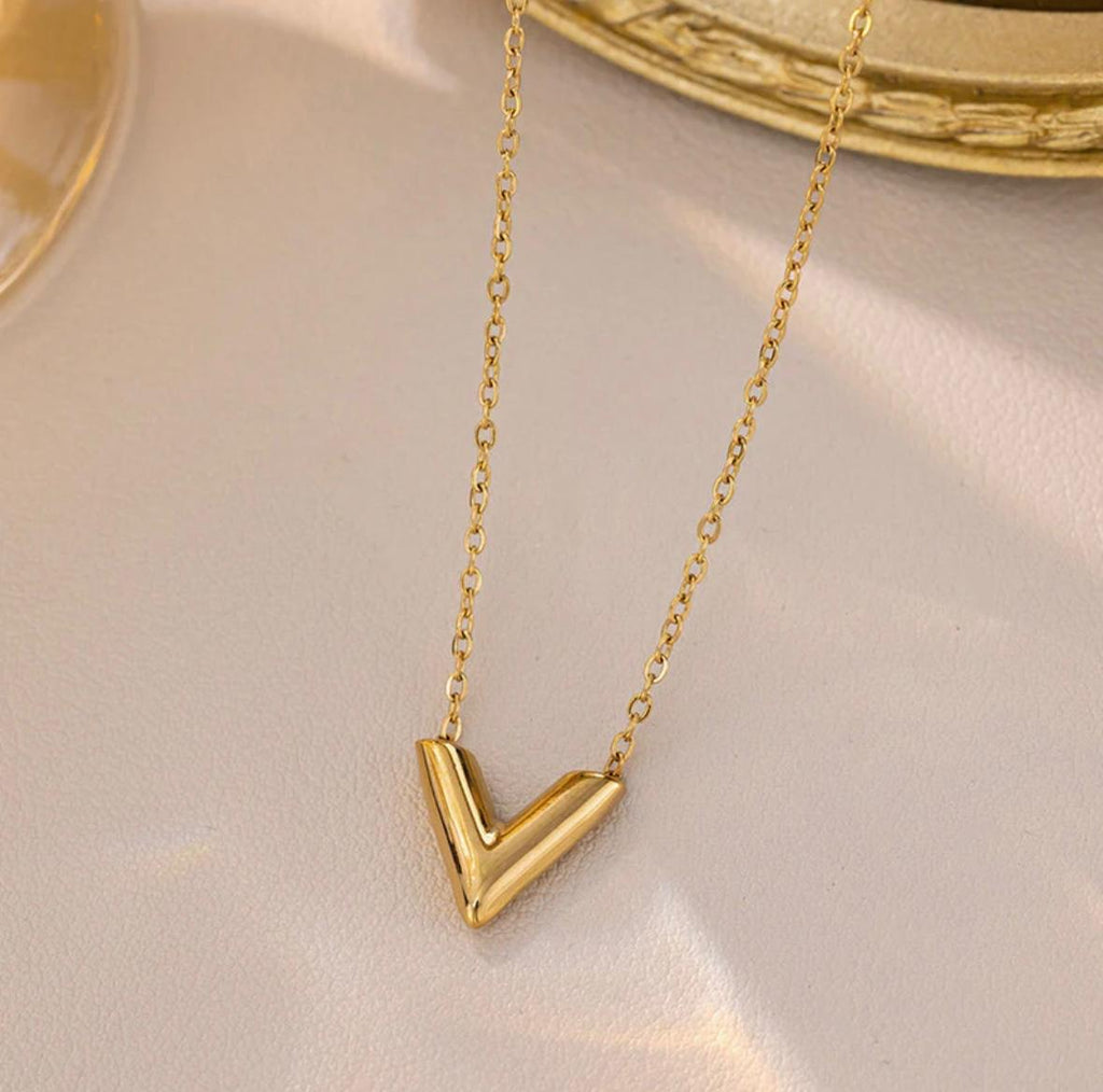 V shaped pendant